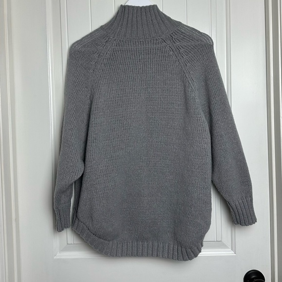 Boutique Cozy grey cable knit turtleneck size small - Picture 5 of 6